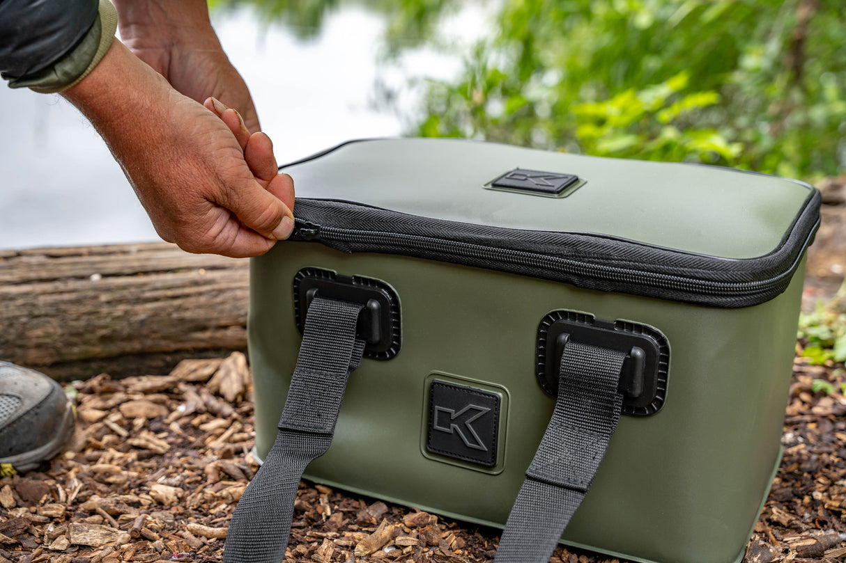 Korum Eva Tackle & Bait Station